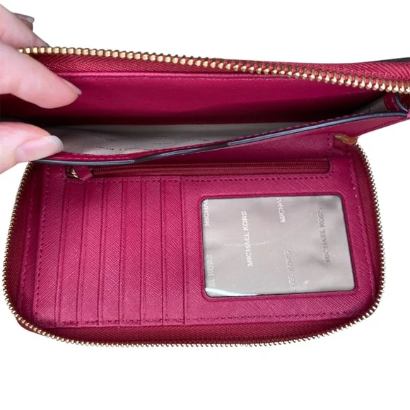 Michael Kors Jet Set Travel Large Smartphone Wristlet Wallet in Cranberry - Picture 6 of 10